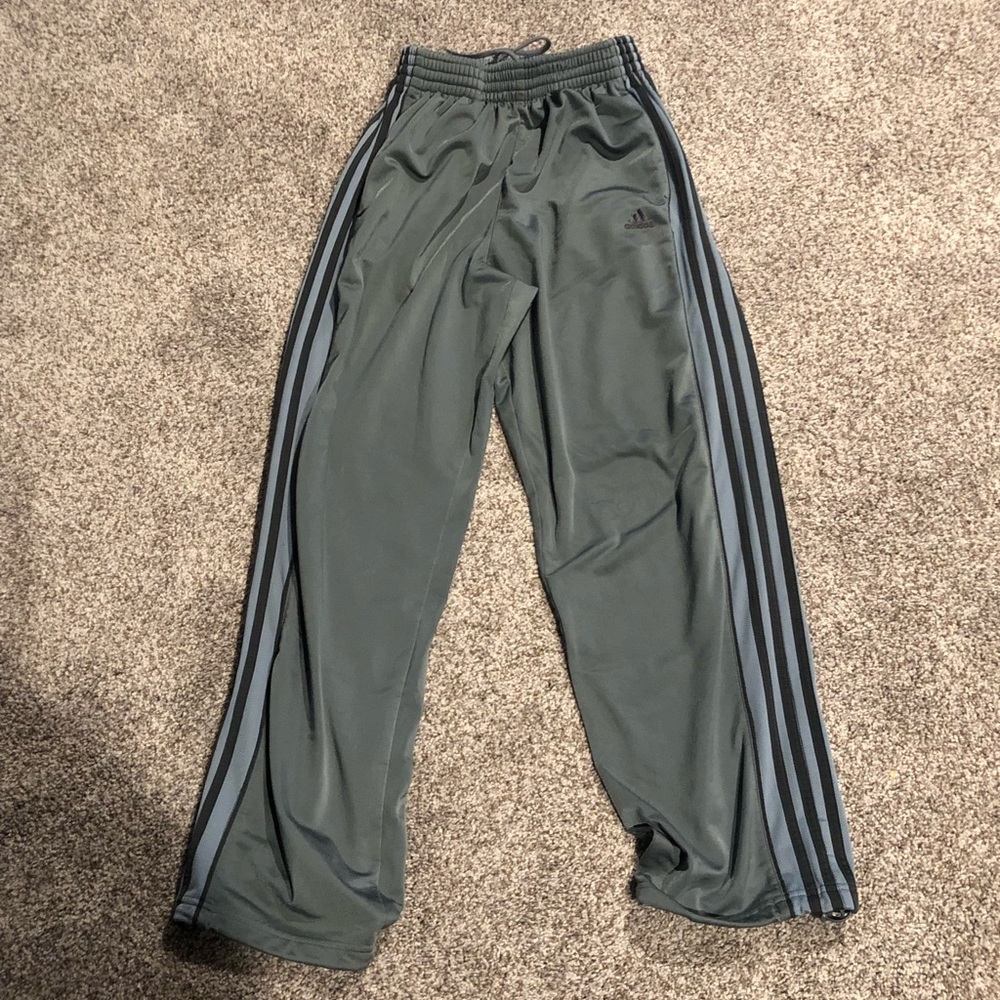 NWOT ADIDAS MENS JOGGERS SIZE MEDIUM GREY & BLUEIS